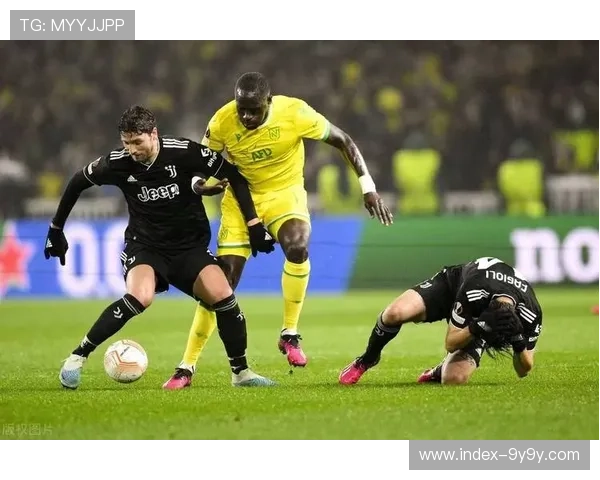 朗斯1-0小胜斯特拉斯堡，加尼乌攻入制胜球